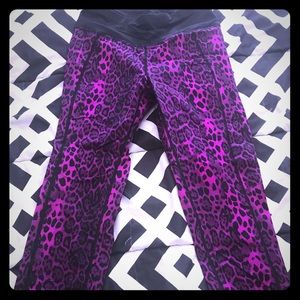 Betsey Johnson workout capris